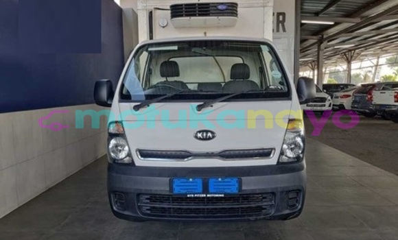 Buy Used Kia K7 White Car in Kisangani in Haut-Congo Buy Used Kia K7 White Car in Kisangani in Haut-Congo