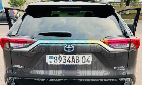 Acheter Occasion Voiture Toyota RAV 4 Gris à Kinshasa, Kinshasa Acheter Occasion Voiture Toyota RAV 4 Gris à Kinshasa, Kinshasa