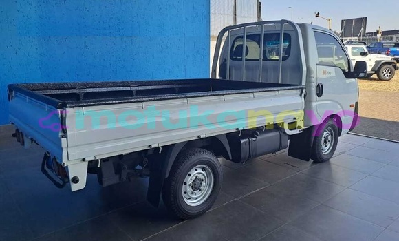 Buy Used Kia K7 White Car in Butembo in Nord-Kivu Buy Used Kia K7 White Car in Butembo in Nord-Kivu