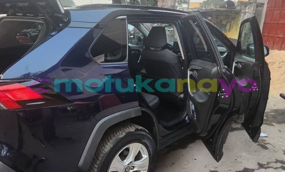 Acheter Occasion Voiture Toyota RAV 4 Bleu à Kinshasa, Kinshasa Acheter Occasion Voiture Toyota RAV 4 Bleu à Kinshasa, Kinshasa