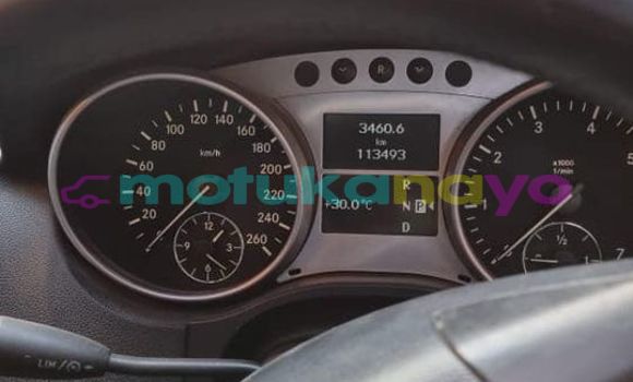 Buy Used Mercedes‒Benz ML–Class Black Car in Kinshasa in Kinshasa Buy Used Mercedes‒Benz ML–Class Black Car in Kinshasa in Kinshasa