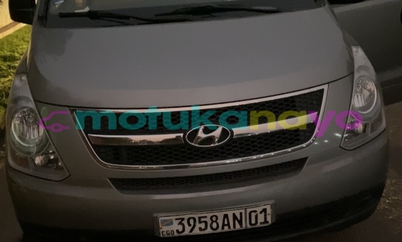 Acheter Neuf Voiture Hyundai H1 Gris à Kinshasa, Kinshasa Acheter Neuf Voiture Hyundai H1 Gris à Kinshasa, Kinshasa