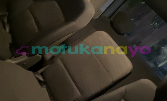 Acheter Neuf Voiture Hyundai H1 Gris à Kinshasa, Kinshasa Acheter Neuf Voiture Hyundai H1 Gris à Kinshasa, Kinshasa