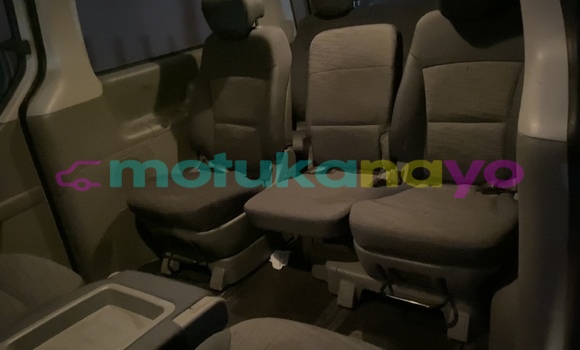 Acheter Neuf Voiture Hyundai H1 Gris à Kinshasa, Kinshasa Acheter Neuf Voiture Hyundai H1 Gris à Kinshasa, Kinshasa