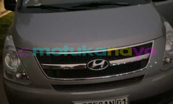 Acheter Neuf Voiture Hyundai H1 Gris à Kinshasa, Kinshasa Acheter Neuf Voiture Hyundai H1 Gris à Kinshasa, Kinshasa