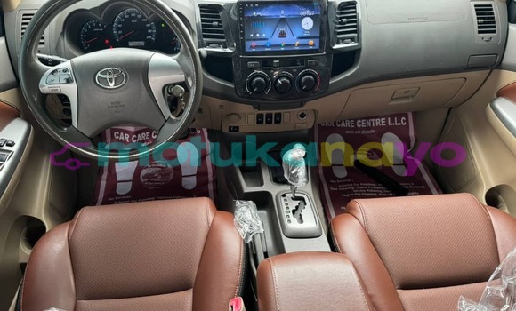 Buy Used Toyota Fortuner Silver Car in Kinshasa in Kinshasa Buy Used Toyota Fortuner Silver Car in Kinshasa in Kinshasa