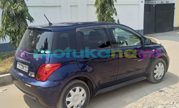 Buy Used Toyota Ist Blue Car in Kinshasa in Kinshasa Buy Used Toyota Ist Blue Car in Kinshasa in Kinshasa