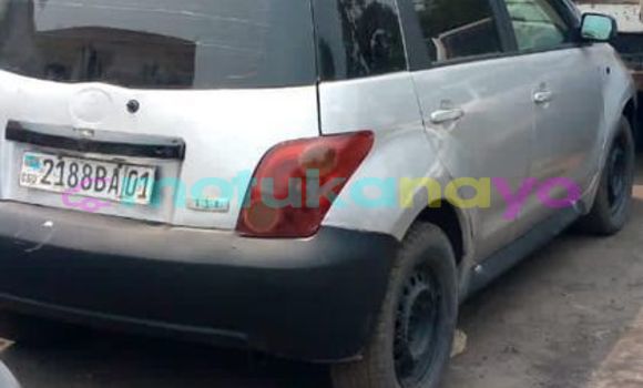 Buy Used Toyota Ist Silver Car in Kinshasa in Kinshasa Buy Used Toyota Ist Silver Car in Kinshasa in Kinshasa