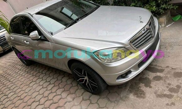 Acheter Occasion Voiture Mercedes‒Benz M–Class Noir à Basankusu, Equateur Acheter Occasion Voiture Mercedes‒Benz M–Class Noir à Basankusu, Equateur