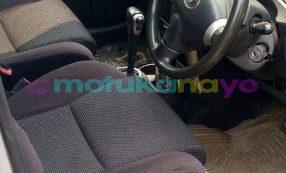 Buy Used Toyota Ist Silver Car in Kinshasa in Kinshasa Buy Used Toyota Ist Silver Car in Kinshasa in Kinshasa