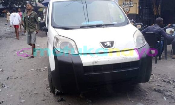 Buy Used Peugeot Bipper White Car in Basoko in Haut-Congo Buy Used Peugeot Bipper White Car in Basoko in Haut-Congo