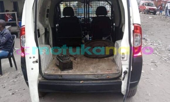 Buy Used Peugeot Bipper White Car in Basoko in Haut-Congo Buy Used Peugeot Bipper White Car in Basoko in Haut-Congo