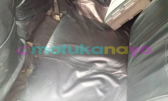 Buy Used Toyota Vitz Silver Car in Kinshasa in Kinshasa Buy Used Toyota Vitz Silver Car in Kinshasa in Kinshasa