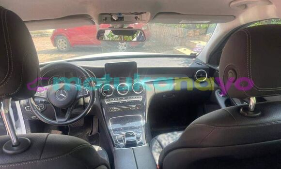 Buy Used Mercedes‒Benz C–Class White Car in Bandundu in Bandundu Buy Used Mercedes‒Benz C–Class White Car in Bandundu in Bandundu