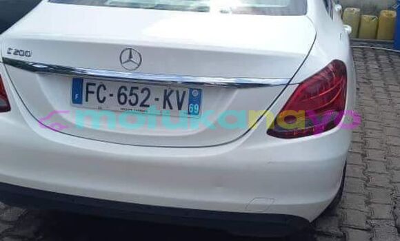 Buy Used Mercedes‒Benz C–Class White Car in Bandundu in Bandundu Buy Used Mercedes‒Benz C–Class White Car in Bandundu in Bandundu