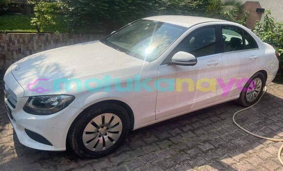 Buy Used Mercedes‒Benz C–Class White Car in Bandundu in Bandundu Buy Used Mercedes‒Benz C–Class White Car in Bandundu in Bandundu