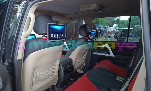 Acheter Occasion Voiture Toyota Land Cruiser Noir à Kinshasa, Kinshasa Acheter Occasion Voiture Toyota Land Cruiser Noir à Kinshasa, Kinshasa