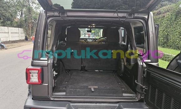 Acheter Occasion Voiture Jeep Wrangler Vert à Kinshasa, Kinshasa Acheter Occasion Voiture Jeep Wrangler Vert à Kinshasa, Kinshasa