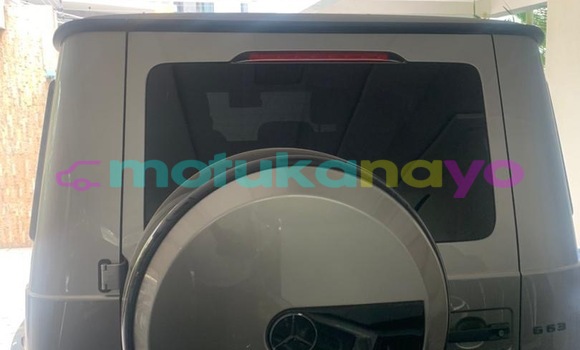 Buy Used Mercedes‒Benz SLK–Class Silver Car in Kinshasa in Kinshasa Buy Used Mercedes‒Benz SLK–Class Silver Car in Kinshasa in Kinshasa