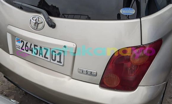 Buy Used Toyota Ist Beige Car in Kinshasa in Kinshasa Buy Used Toyota Ist Beige Car in Kinshasa in Kinshasa