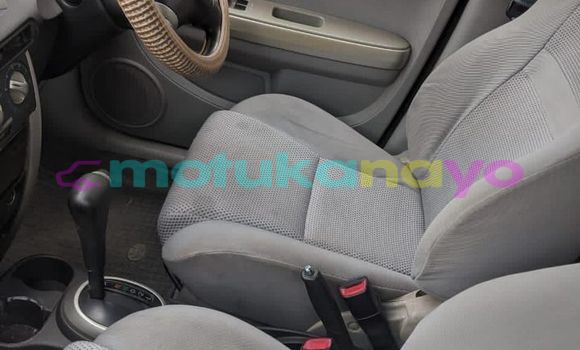 Buy Used Toyota Ist Beige Car in Kinshasa in Kinshasa Buy Used Toyota Ist Beige Car in Kinshasa in Kinshasa