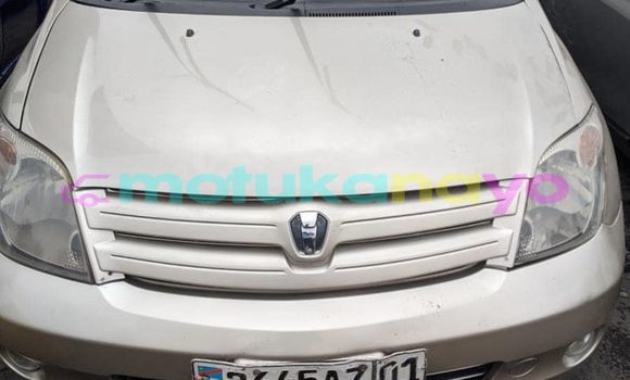 Buy Used Toyota Ist Beige Car in Kinshasa in Kinshasa Buy Used Toyota Ist Beige Car in Kinshasa in Kinshasa
