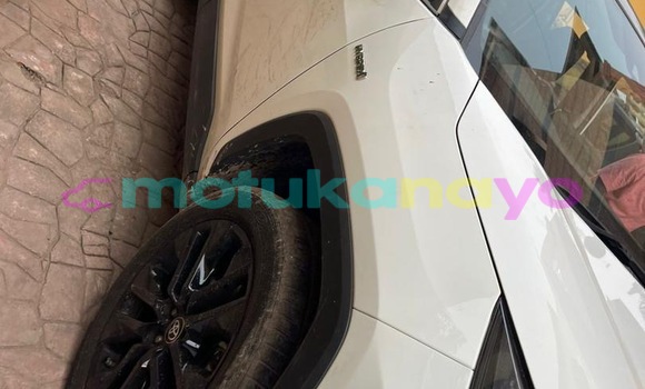 Acheter Occasion Voiture Toyota RAV 4 Blanc à Kinshasa, Kinshasa Acheter Occasion Voiture Toyota RAV 4 Blanc à Kinshasa, Kinshasa