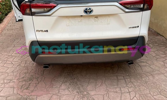 Acheter Occasion Voiture Toyota RAV 4 Blanc à Kinshasa, Kinshasa Acheter Occasion Voiture Toyota RAV 4 Blanc à Kinshasa, Kinshasa