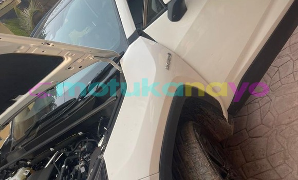 Acheter Occasion Voiture Toyota RAV 4 Blanc à Kinshasa, Kinshasa Acheter Occasion Voiture Toyota RAV 4 Blanc à Kinshasa, Kinshasa
