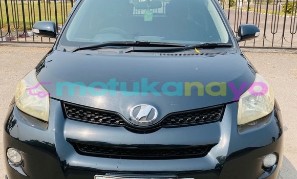 Buy Used Toyota IST Blue Car in Kinshasa in Kinshasa