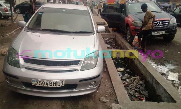 Buy Used Toyota Ist Silver Car in Kinshasa in Kinshasa Buy Used Toyota Ist Silver Car in Kinshasa in Kinshasa