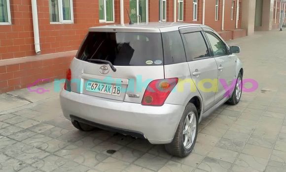 Buy Used Toyota Ist Silver Car in Kinshasa in Kinshasa Buy Used Toyota Ist Silver Car in Kinshasa in Kinshasa
