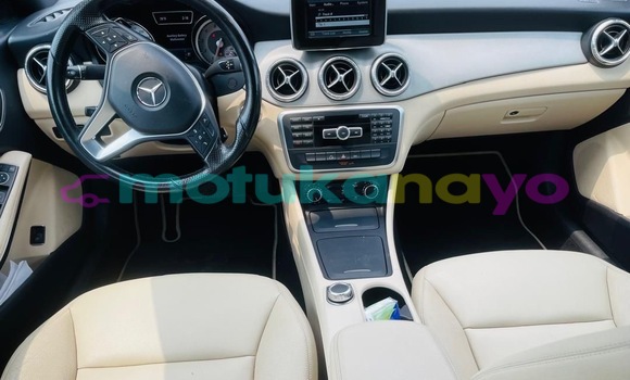 Acheter Occasion Voiture Mercedes-Benz CLA-klasse Blanc à Kinshasa, Kinshasa Acheter Occasion Voiture Mercedes-Benz CLA-klasse Blanc à Kinshasa, Kinshasa