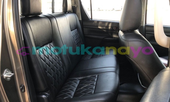 Acheter Occasion Voiture Toyota Hilux Noir à Kinshasa, Kinshasa Acheter Occasion Voiture Toyota Hilux Noir à Kinshasa, Kinshasa