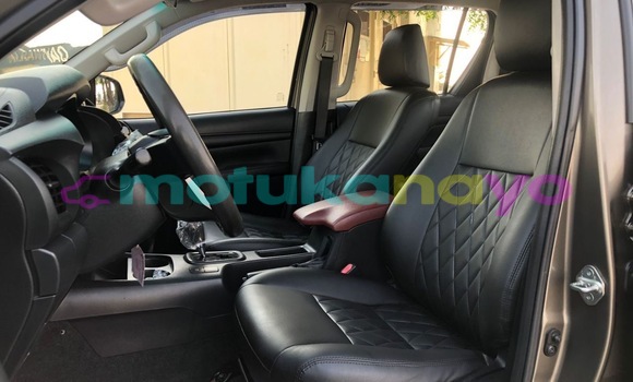 Acheter Occasion Voiture Toyota Hilux Noir à Kinshasa, Kinshasa Acheter Occasion Voiture Toyota Hilux Noir à Kinshasa, Kinshasa