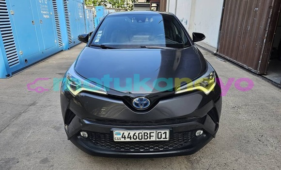 Buy Used Toyota C-HR Silver Car in Kinshasa in Kinshasa Buy Used Toyota C-HR Silver Car in Kinshasa in Kinshasa
