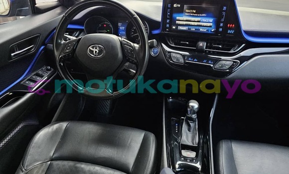 Buy Used Toyota C-HR Silver Car in Kinshasa in Kinshasa Buy Used Toyota C-HR Silver Car in Kinshasa in Kinshasa
