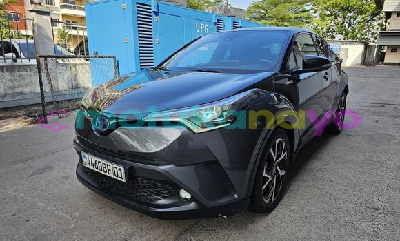 Buy Used Toyota C-HR Silver Car in Kinshasa in Kinshasa Buy Used Toyota C-HR Silver Car in Kinshasa in Kinshasa