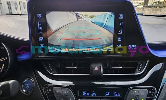 Buy Used Toyota C-HR Silver Car in Kinshasa in Kinshasa Buy Used Toyota C-HR Silver Car in Kinshasa in Kinshasa