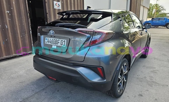Buy Used Toyota C-HR Silver Car in Kinshasa in Kinshasa Buy Used Toyota C-HR Silver Car in Kinshasa in Kinshasa