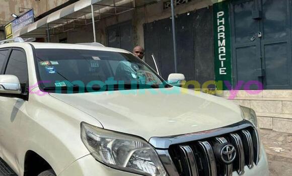 Buy Used Toyota Land Cruiser Prado White Car in Kinshasa in Kinshasa Buy Used Toyota Land Cruiser Prado White Car in Kinshasa in Kinshasa