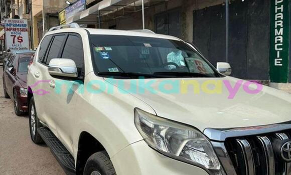 Buy Used Toyota Land Cruiser Prado White Car in Kinshasa in Kinshasa Buy Used Toyota Land Cruiser Prado White Car in Kinshasa in Kinshasa
