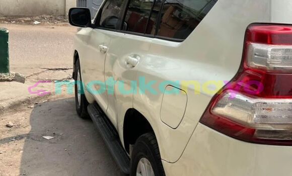 Buy Used Toyota Land Cruiser Prado White Car in Kinshasa in Kinshasa Buy Used Toyota Land Cruiser Prado White Car in Kinshasa in Kinshasa