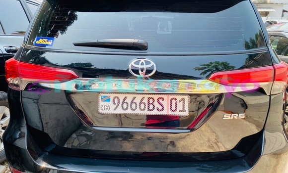 Acheter Neuf Voiture Toyota Fortuner Noir à Kinshasa, Kinshasa Acheter Neuf Voiture Toyota Fortuner Noir à Kinshasa, Kinshasa