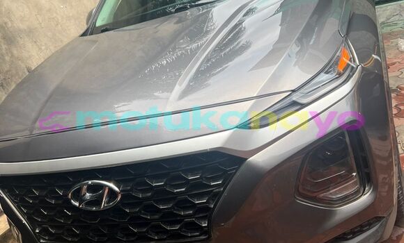 Buy Used Hyundai Santa Fe Silver Car in Kinshasa in Kinshasa Buy Used Hyundai Santa Fe Silver Car in Kinshasa in Kinshasa