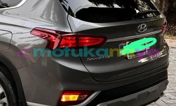 Buy Used Hyundai Santa Fe Silver Car in Kinshasa in Kinshasa Buy Used Hyundai Santa Fe Silver Car in Kinshasa in Kinshasa