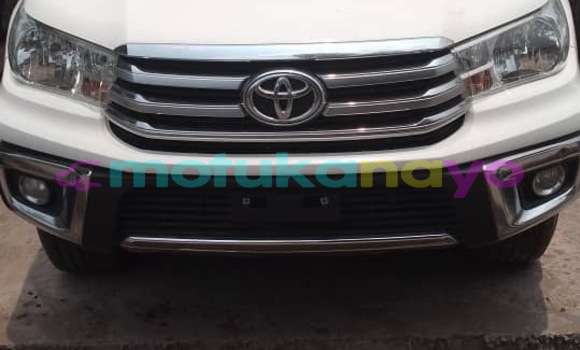 Acheter Occasion Voiture Toyota Hilux Blanc à Kinshasa, Kinshasa Acheter Occasion Voiture Toyota Hilux Blanc à Kinshasa, Kinshasa