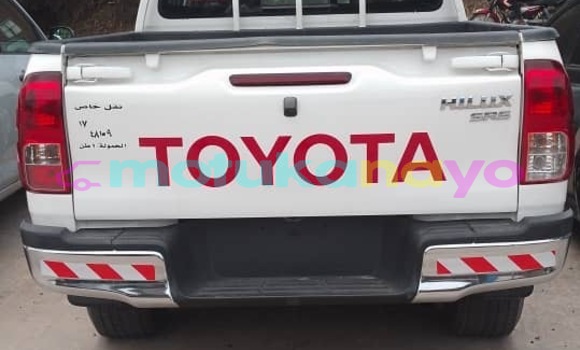 Acheter Occasion Voiture Toyota Hilux Blanc à Kinshasa, Kinshasa Acheter Occasion Voiture Toyota Hilux Blanc à Kinshasa, Kinshasa