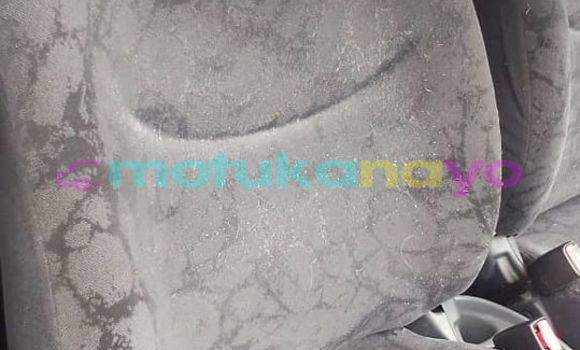 Buy Used Toyota Yaris Silver Car in Kinshasa in Kinshasa Buy Used Toyota Yaris Silver Car in Kinshasa in Kinshasa