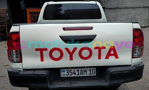 Acheter Occasion Voiture Toyota Hilux Blanc à Kinshasa, Kinshasa Acheter Occasion Voiture Toyota Hilux Blanc à Kinshasa, Kinshasa
